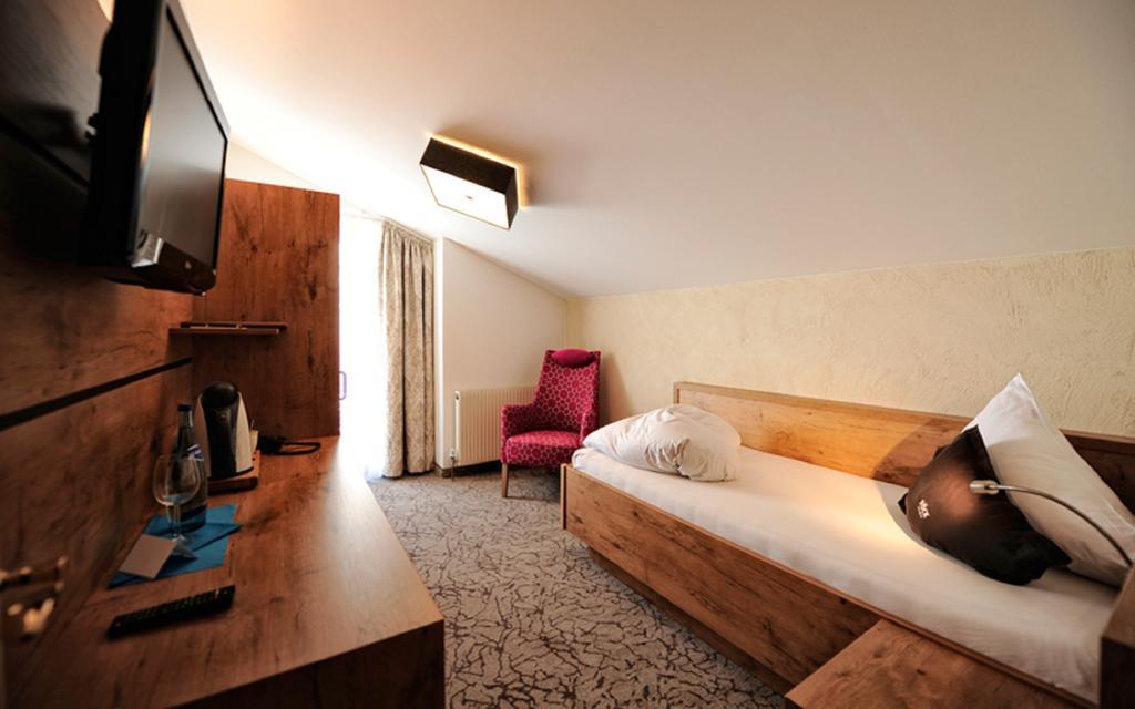 Hotel Roeck Garni Fiss Exterior foto