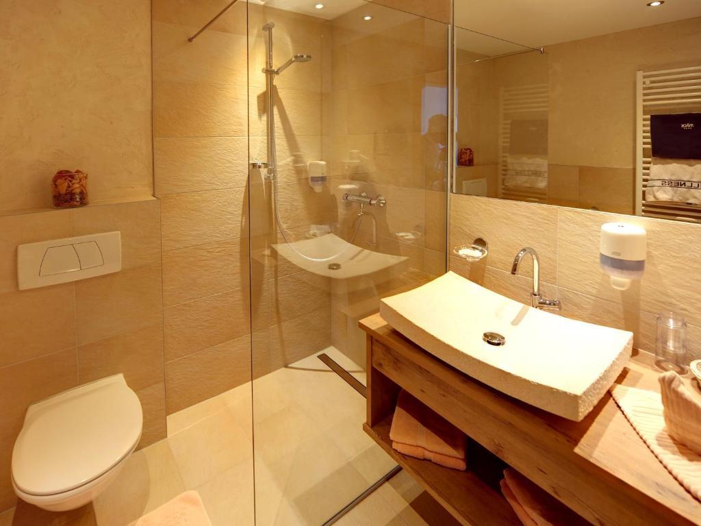 Hotel Roeck Garni Fiss Habitación foto