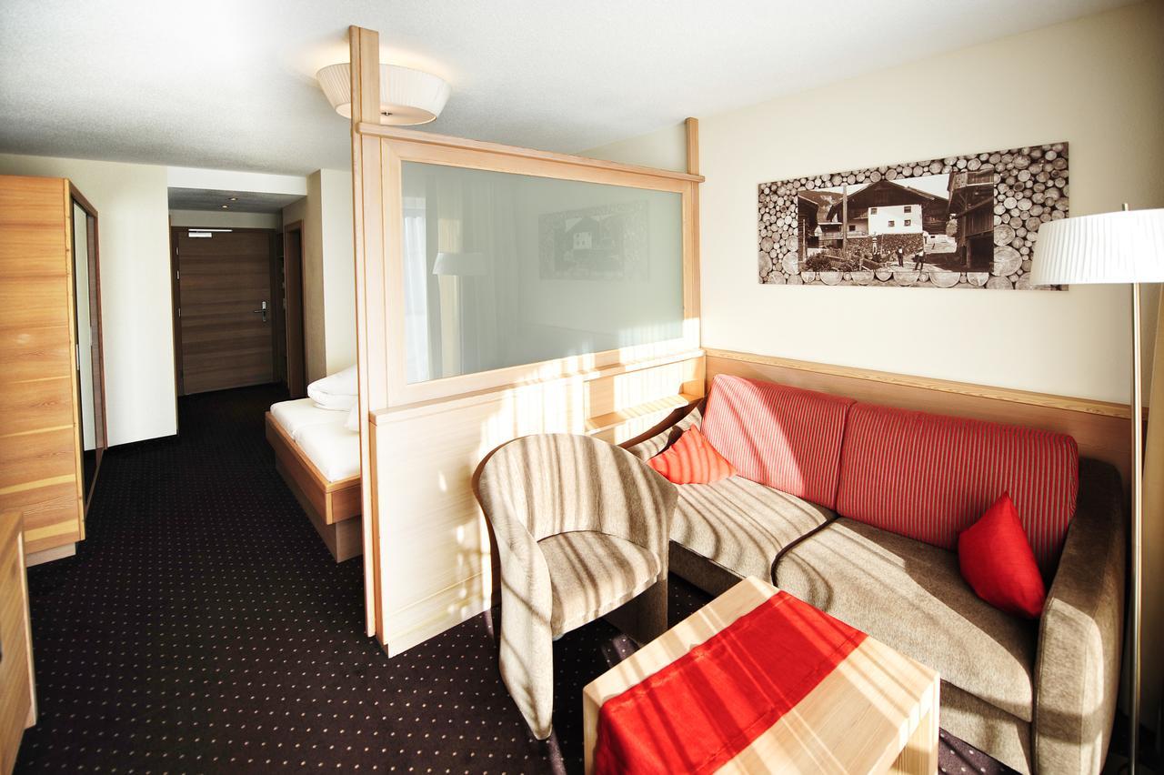 Hotel Roeck Garni Fiss Exterior foto